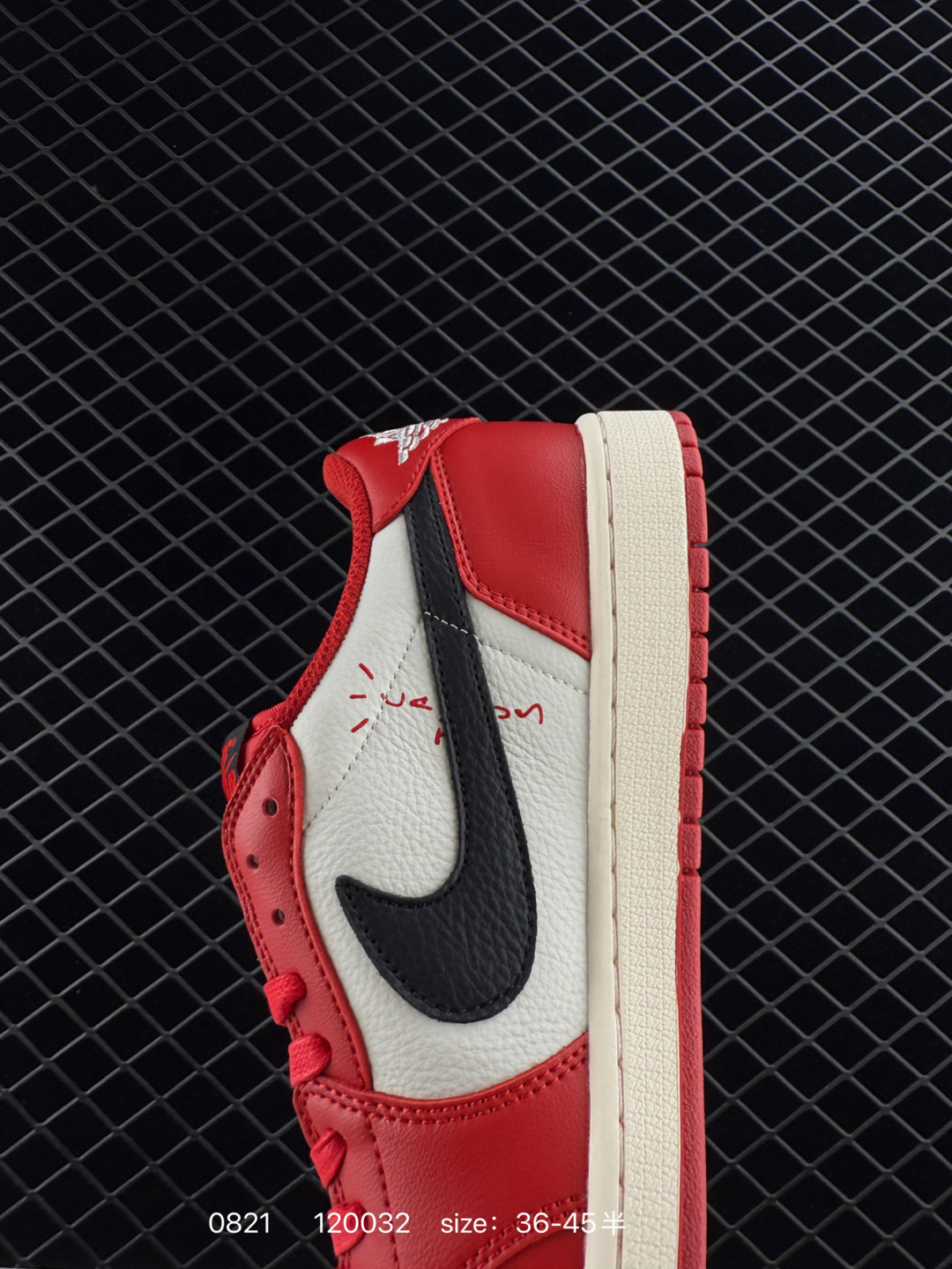 Travis Scott x Air Jordan 1 Low 